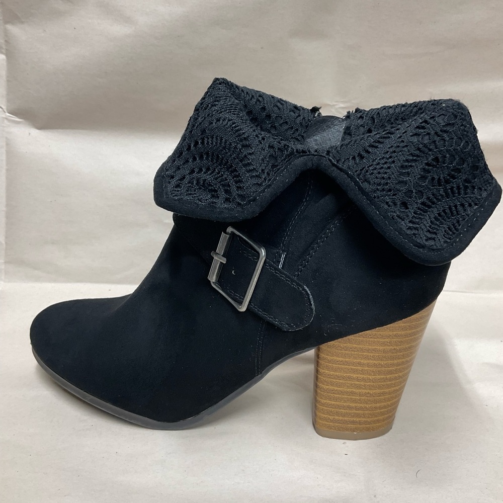 etc.Women Suede Almond Toe Folded Crochet Buckle Bootie Size 6/7 Bohemian